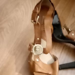 Mk heels